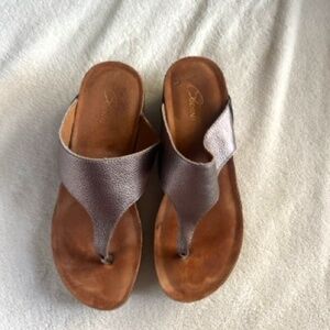 Sudini Metallic Purple Flip Flop size 6.5